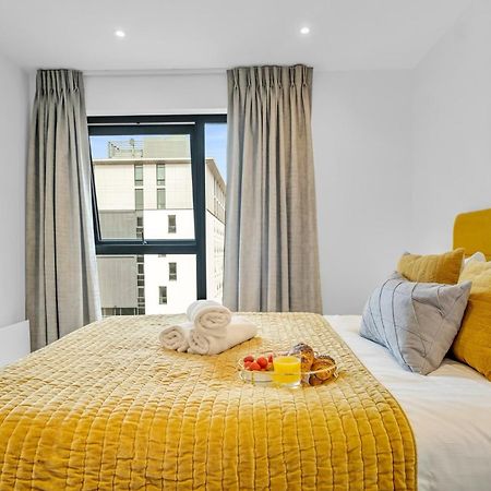 Luxurious & Glamorous Centrally Located 2 Bedroom 2 Bathroom Apartment - Central Birmingham - Secure Parking - Netflix Екстериор снимка