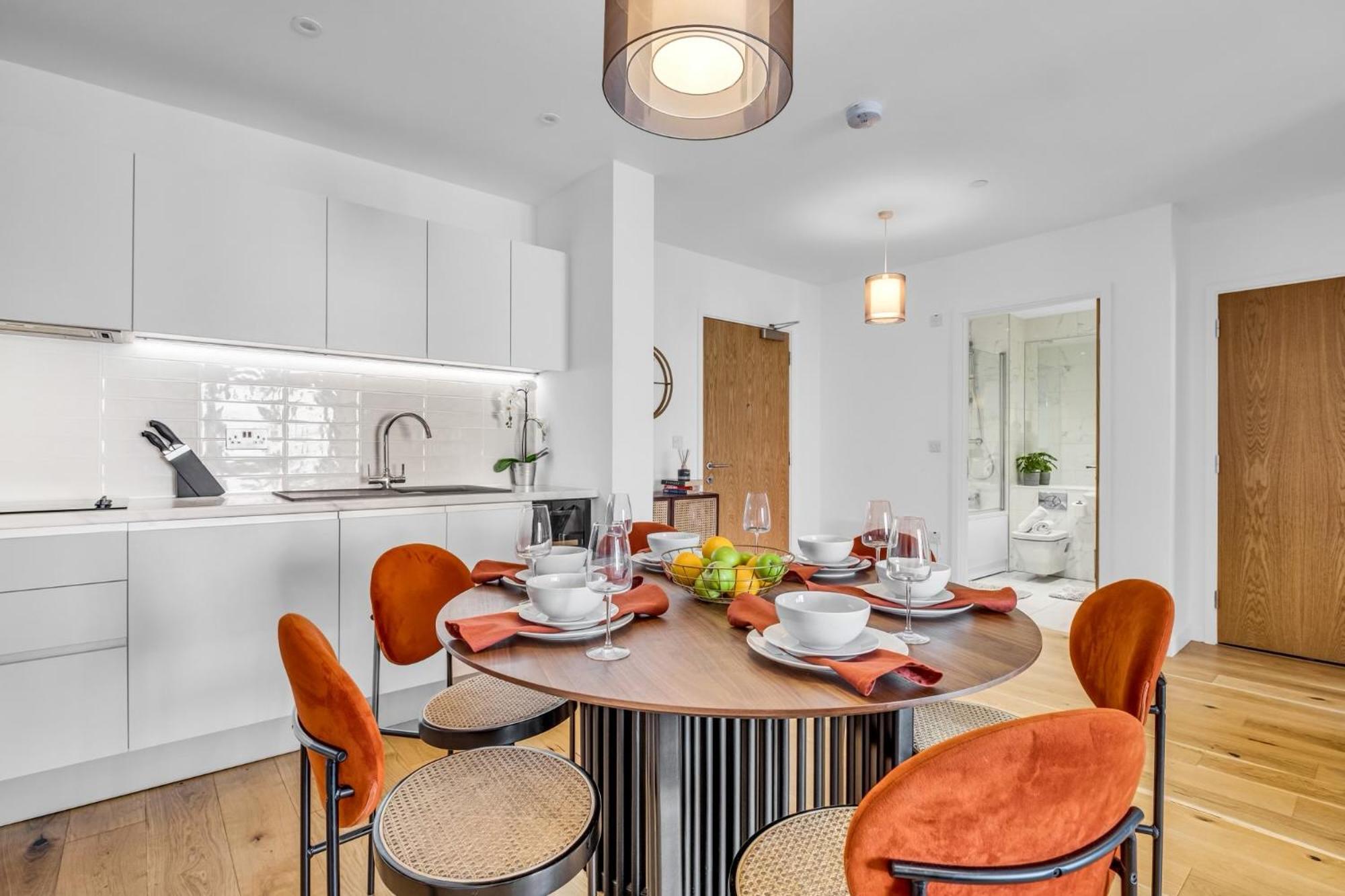 Luxurious & Glamorous Centrally Located 2 Bedroom 2 Bathroom Apartment - Central Birmingham - Secure Parking - Netflix Екстериор снимка
