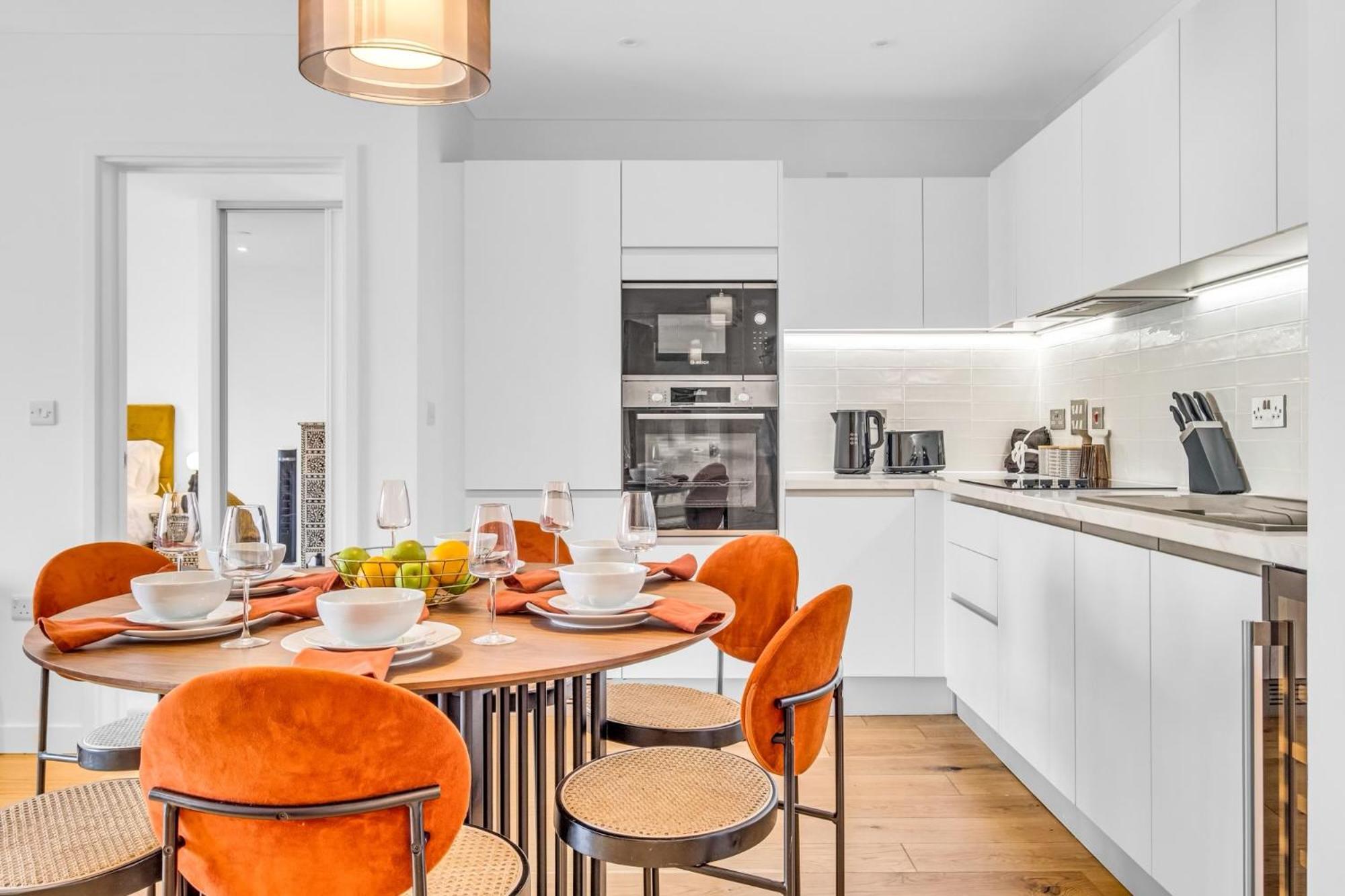 Luxurious & Glamorous Centrally Located 2 Bedroom 2 Bathroom Apartment - Central Birmingham - Secure Parking - Netflix Екстериор снимка