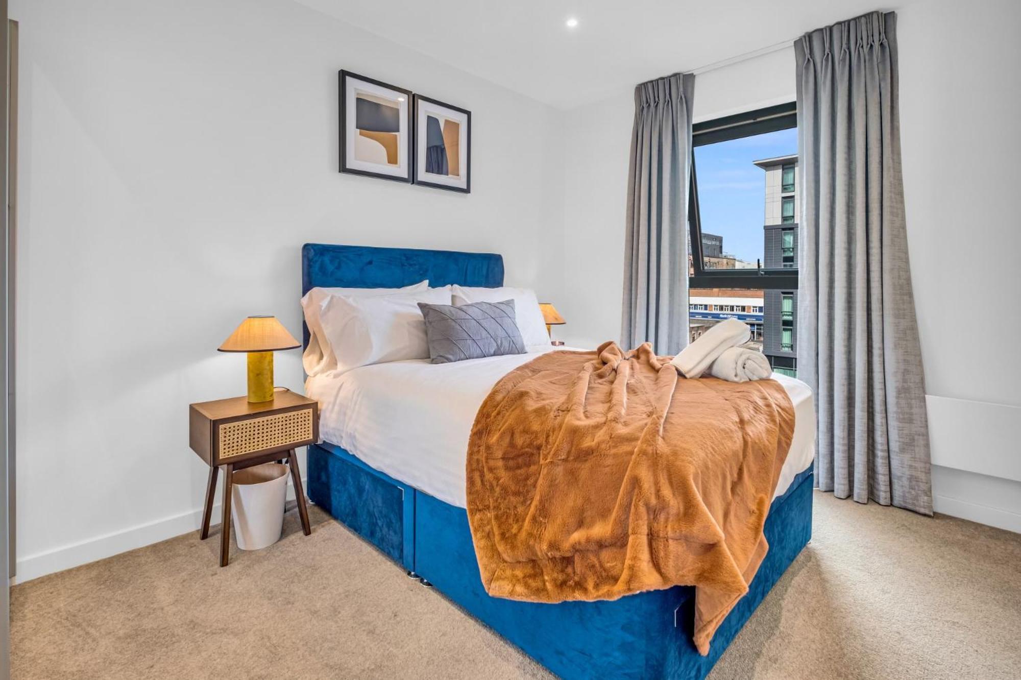 Luxurious & Glamorous Centrally Located 2 Bedroom 2 Bathroom Apartment - Central Birmingham - Secure Parking - Netflix Екстериор снимка
