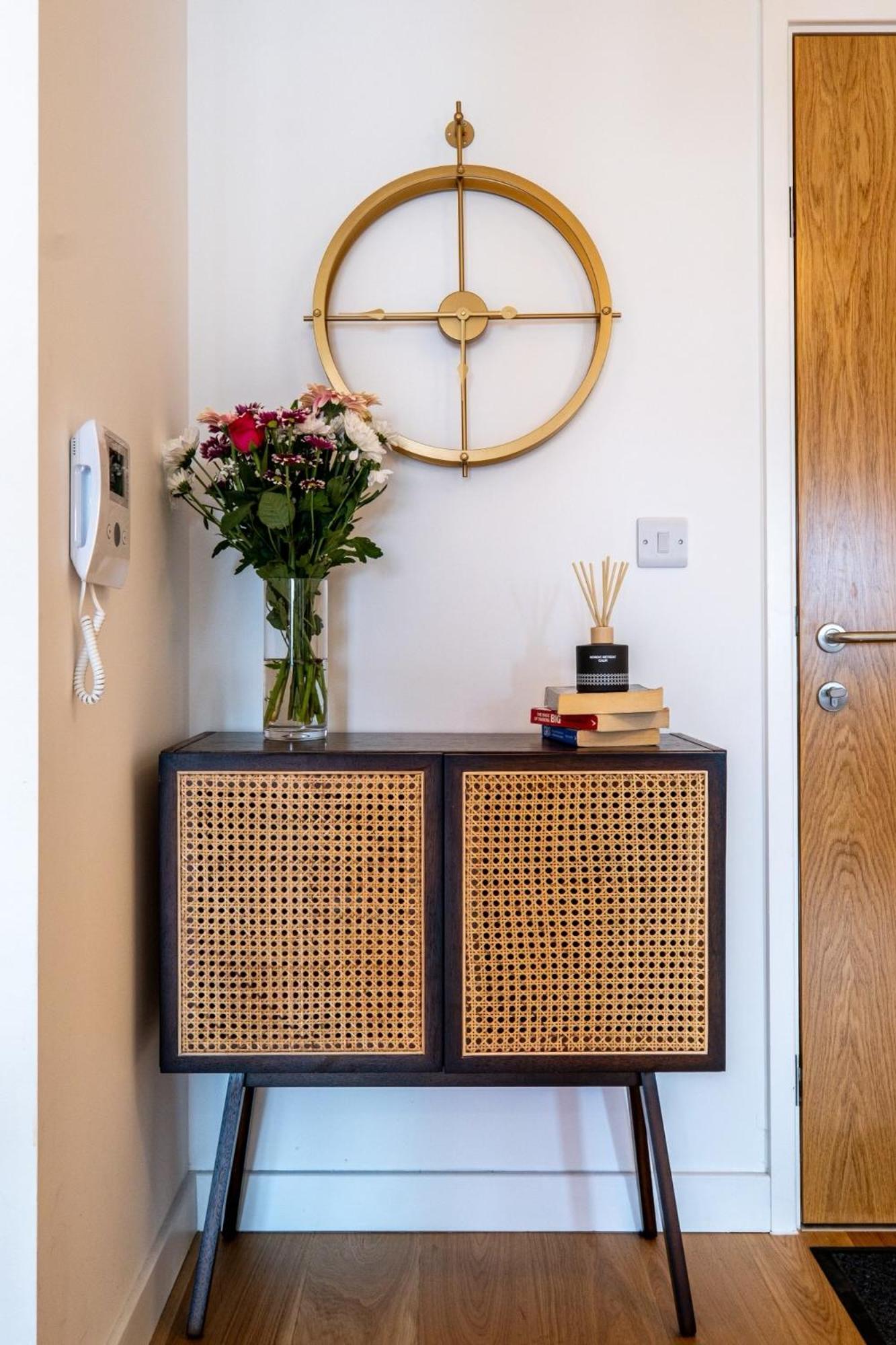 Luxurious & Glamorous Centrally Located 2 Bedroom 2 Bathroom Apartment - Central Birmingham - Secure Parking - Netflix Екстериор снимка