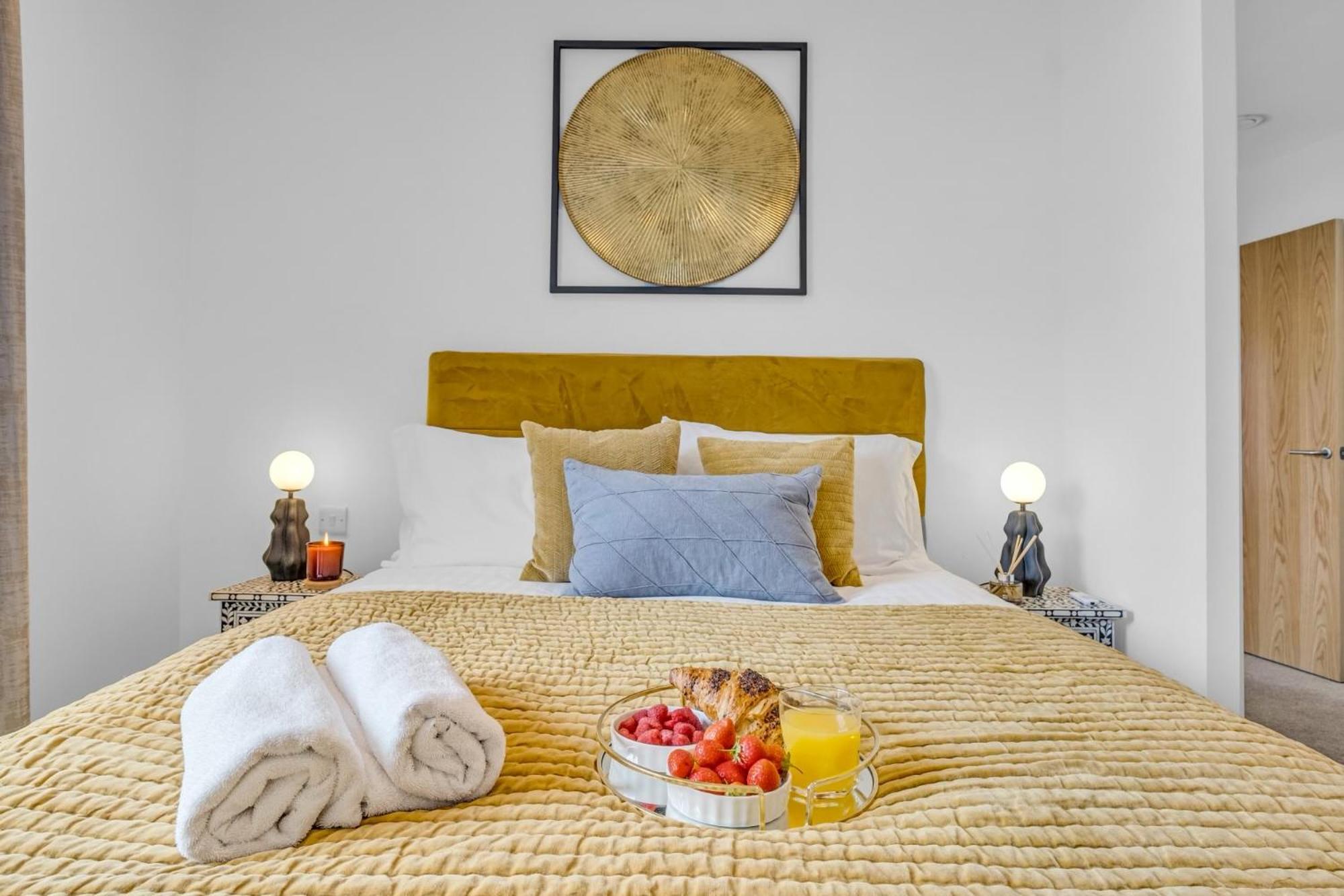 Luxurious & Glamorous Centrally Located 2 Bedroom 2 Bathroom Apartment - Central Birmingham - Secure Parking - Netflix Екстериор снимка